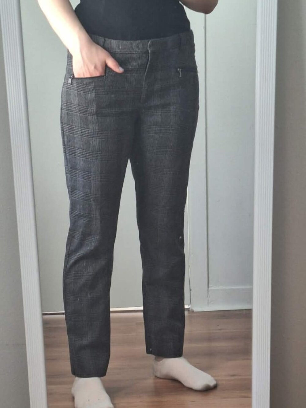 Reitmans grey/black plaid dress pants size 8P